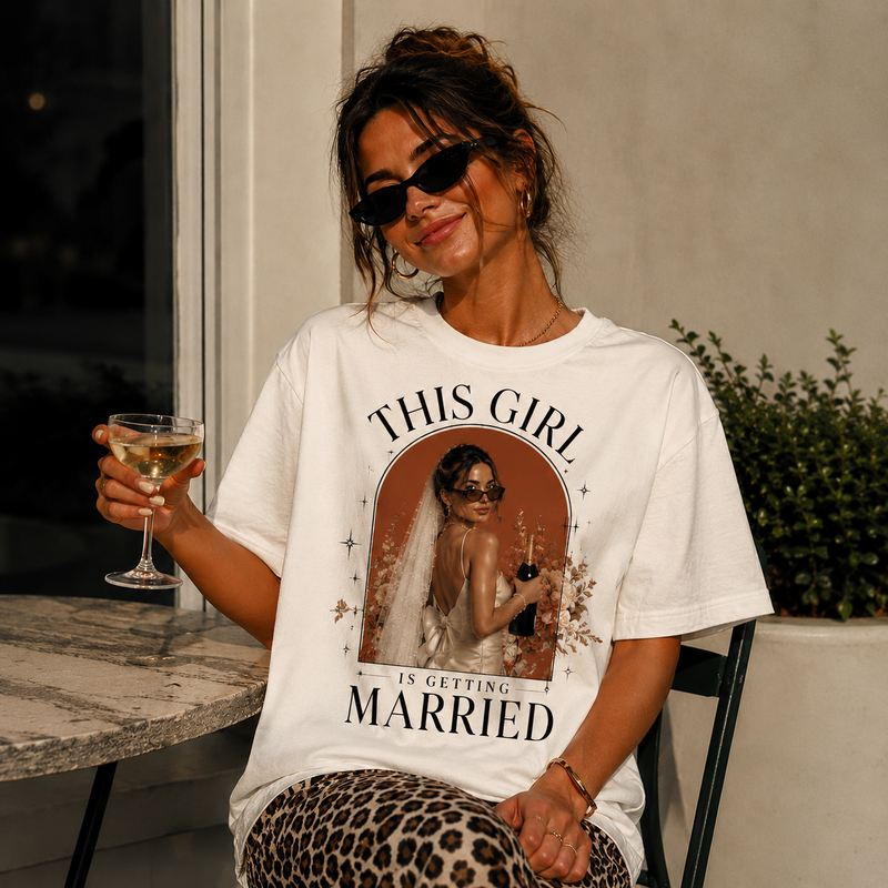 Personalisiertes JGA Shirt mit eigenem Foto – "Editorial"